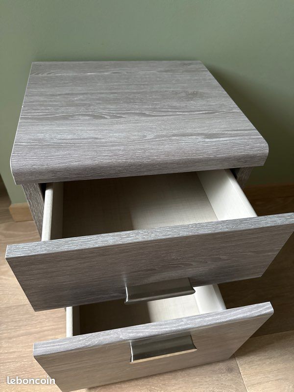 URGENT Table de chevet neuve haut de gamme – Chêne argenté – 2 tiroirs ✨ (image 7)