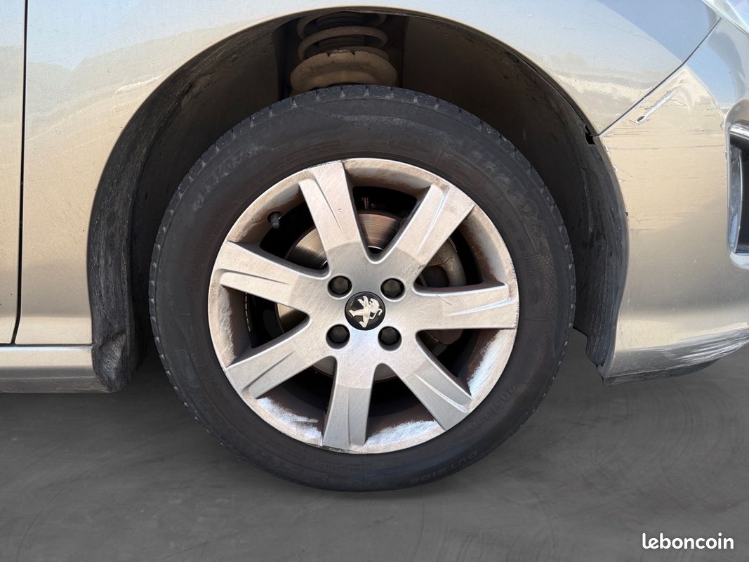 PEUGEOT 308 1.6 VTi 120ch Style (image 18)