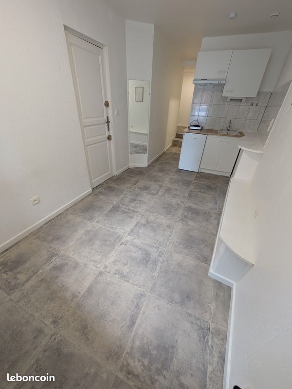 Appartement 1 pièce 19 m² · à Issoire · 19 m² · 315 €/mois