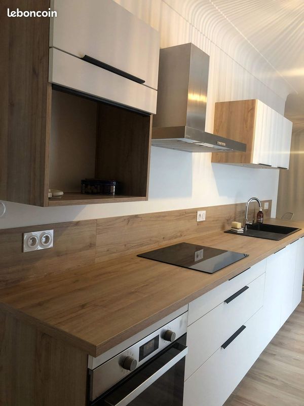 Grand T4 meublé 90 m² hypercentre AGEN avec garage convient pour de la colocation - Agen 47000 (image principale 0)