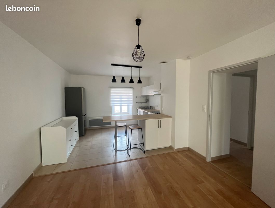 Appartement 3 pièces 80 m² · à Favières · 80 m² · 630 €/mois