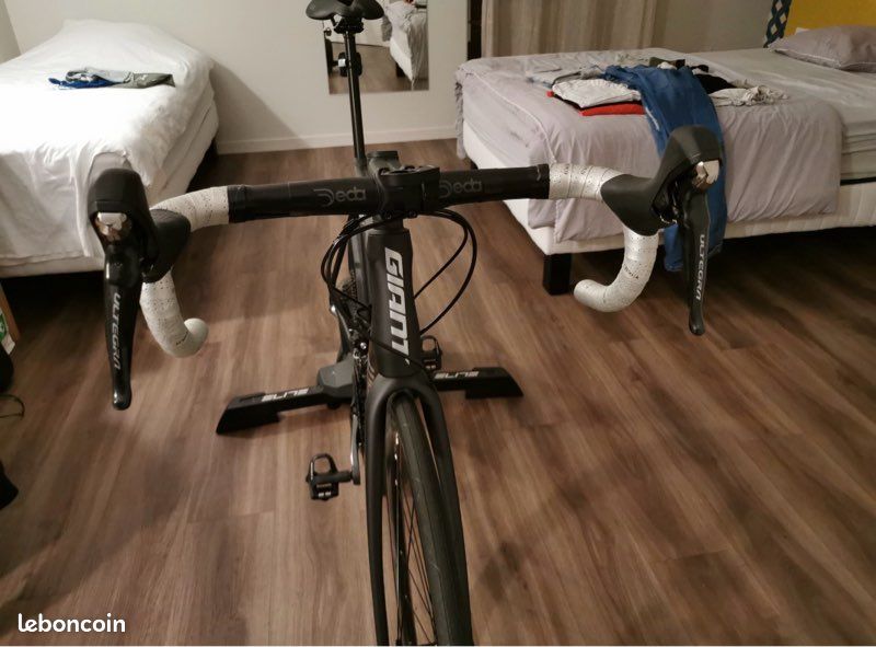 Giant TCR Advanced Disc 2021 – Ultegra – carbone – état neuf (image 1)