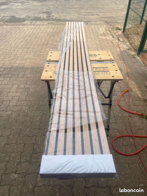 Panneau tasseaux chêne naturel – 250 cm – réf. 85350164 (image 1)
