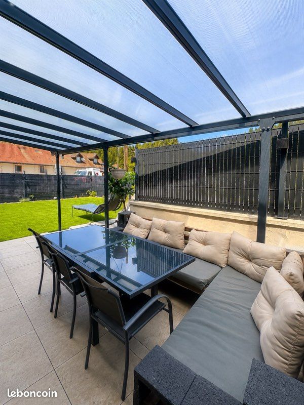 Appartement 4 pièces 131 m² · à La Cluse-Et-Mijoux · 131 m² · 320 000 €
