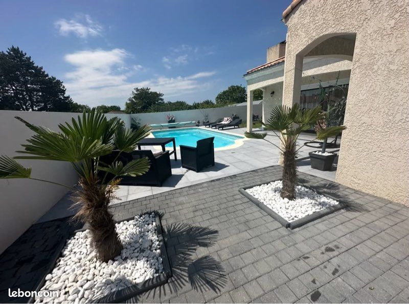 Maison 6 pièces 167 m² · à Gorges · 167 m² · 348 990 €