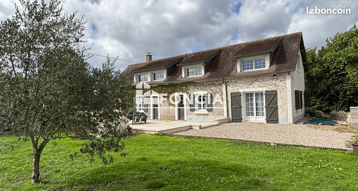 Maison 6 pièces 146 m² · à Conlie · 146 m² · 253 000 €