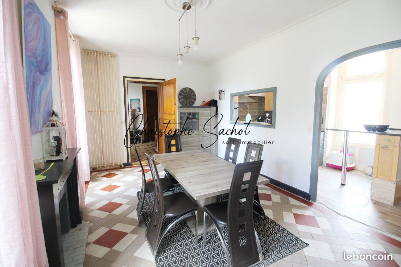 Maison 7 pièces 170 m² - Saint-Martin-de-Bernegoue 79230 (image principale 3)