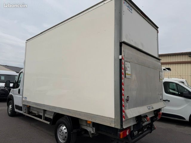 18490 HT - FIAT Ducato Maxi Caisse 20 m3 Hayon JTD 150 Pack Pro Nav 2,3 L - 06/2019 - 86000 kms (image 4)