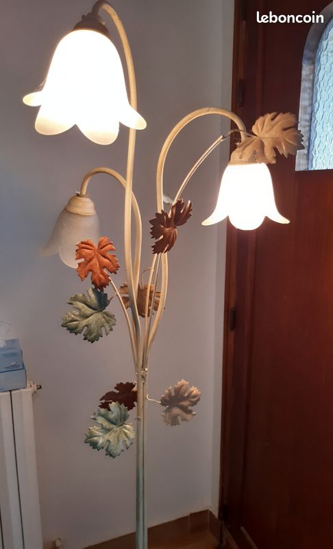 Lampadaire feuilles automne (image 2)