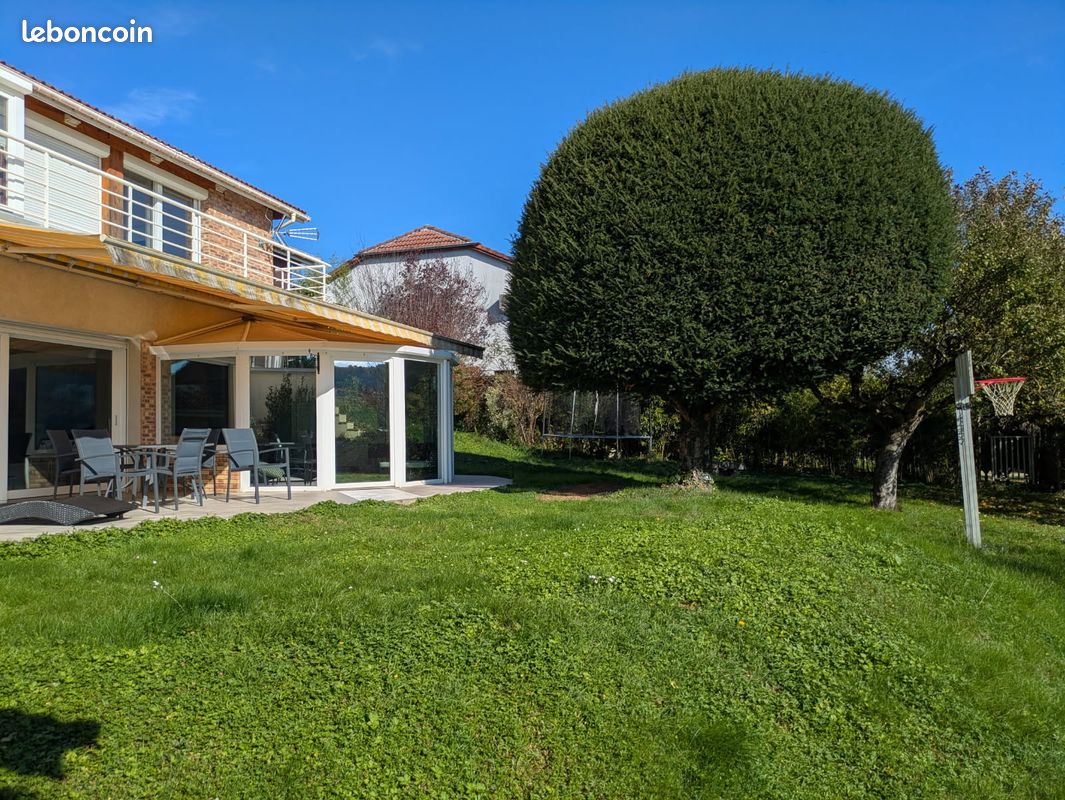 Maison 8 pièces 240 m² · à Champigneulles · 240 m² · 449 000 €