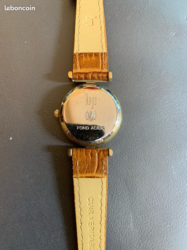 Montre LIP Femme Vintage - Boîtier Acier Doré, Bracelet Cuir Rouge, Mouvement Quartz, Avec Boîte