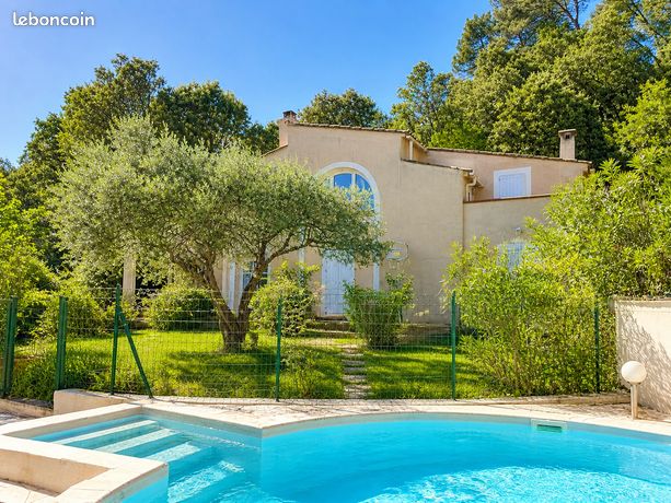Villa 5 pièces 150 m²