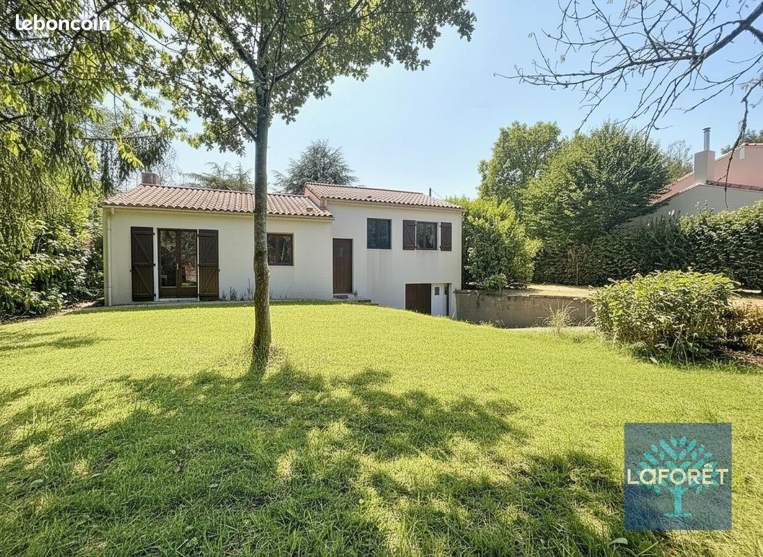 Maison 4 pièces 89 m² · à Landeronde · 89 m² · 965 €
