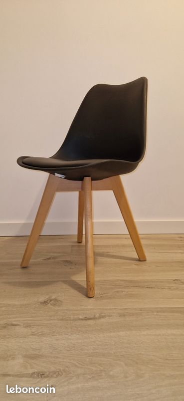 Chaises (image 2)