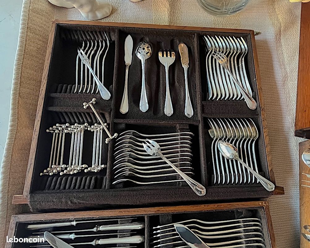 Ménagère pour 12 pers. (174 pièces) Christofle, métal argenté, Spatours dans un coffre TBE (image 12)