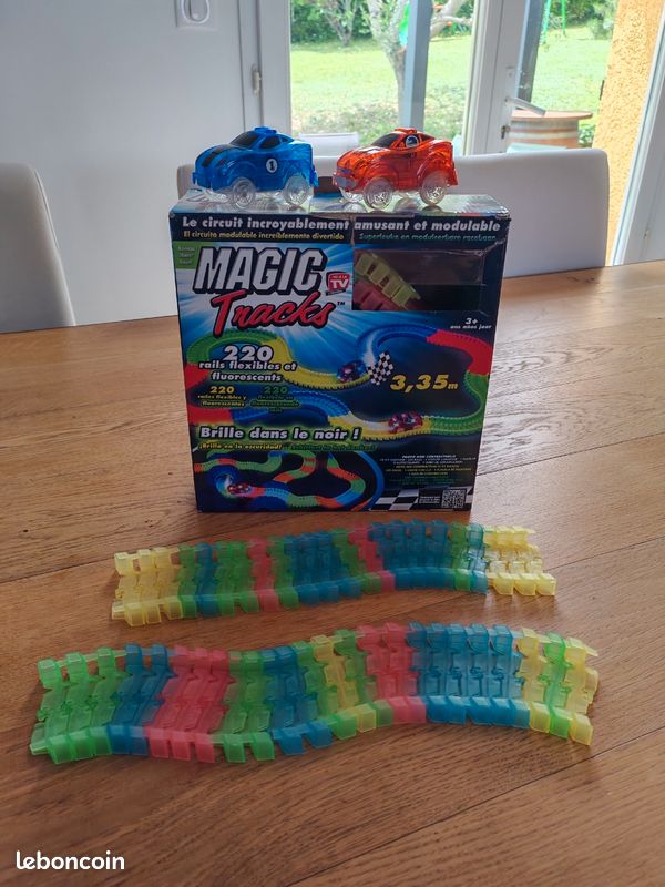 Circuit voiture Magic Tracks (image 2)