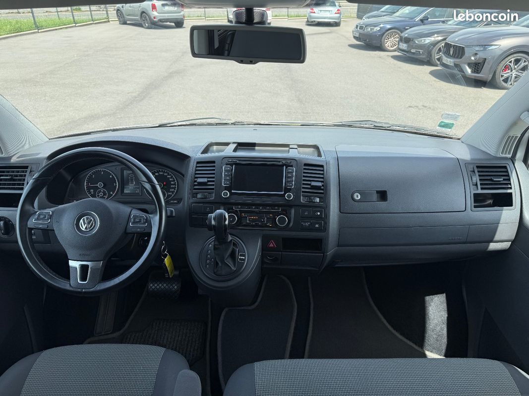 VOLKSWAGEN MULTIVAN CARAVELLE LONG 2.0 TDI 180 4MOTION BLUEMOTION TECHNOLOGY DSG7 CONFORTLINE / siege avant chauffant / camera de recul / 9 Places / porte latérale ouverture électrique / etc... (image 6)
