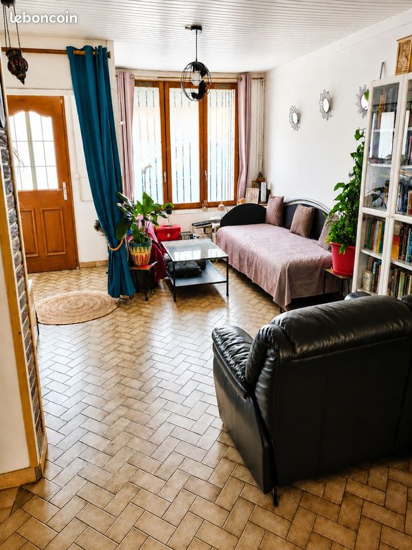 Maison 5 pièces 110 m² · à Petite-Forêt · 110 m² · 146 000 €