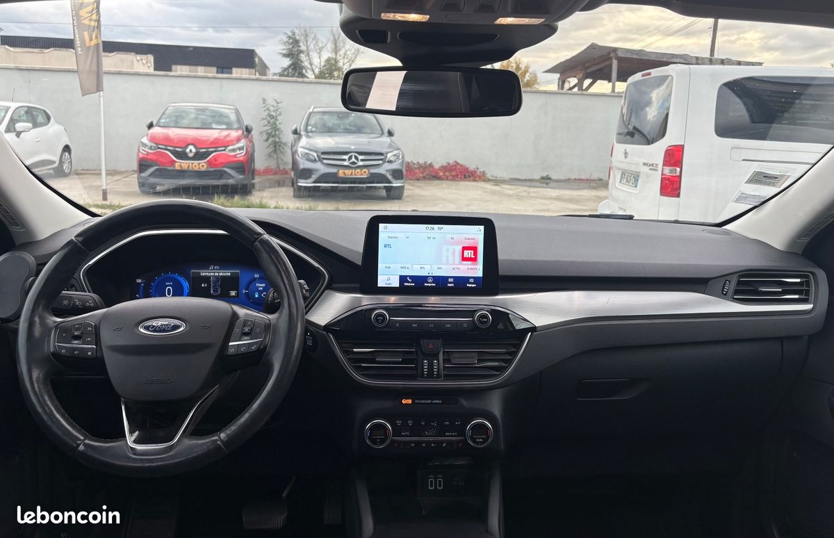 Ford kuga 2.5 duratec 225 ch hybrid fhev titanium toit ouvrant / pack hiver / entretien ford / attelage (image 16)