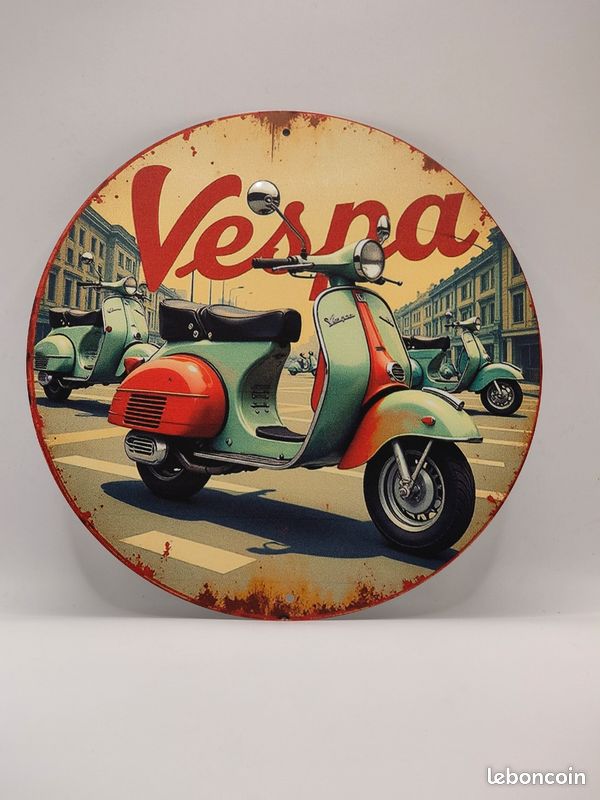 Plaque Métal Vespa Vintage – Italie 1970 – Pin-Up – 17,5 X 11,5 Cm