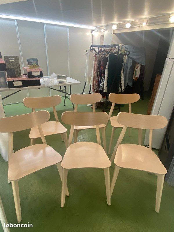 6 chaises en bois clair (image 4)