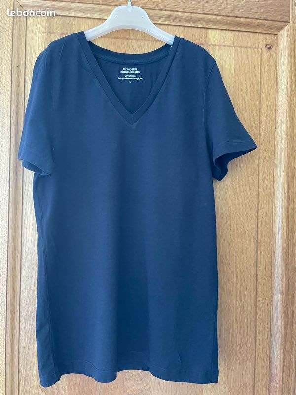 T-shirt col V marine (image 1)