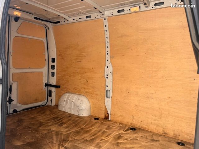 17990 HT - RENAULT Master L2H2 DCI 135 Grand Confort GPS 2,3 L - 11/2022 - 66000 kms (image 7)