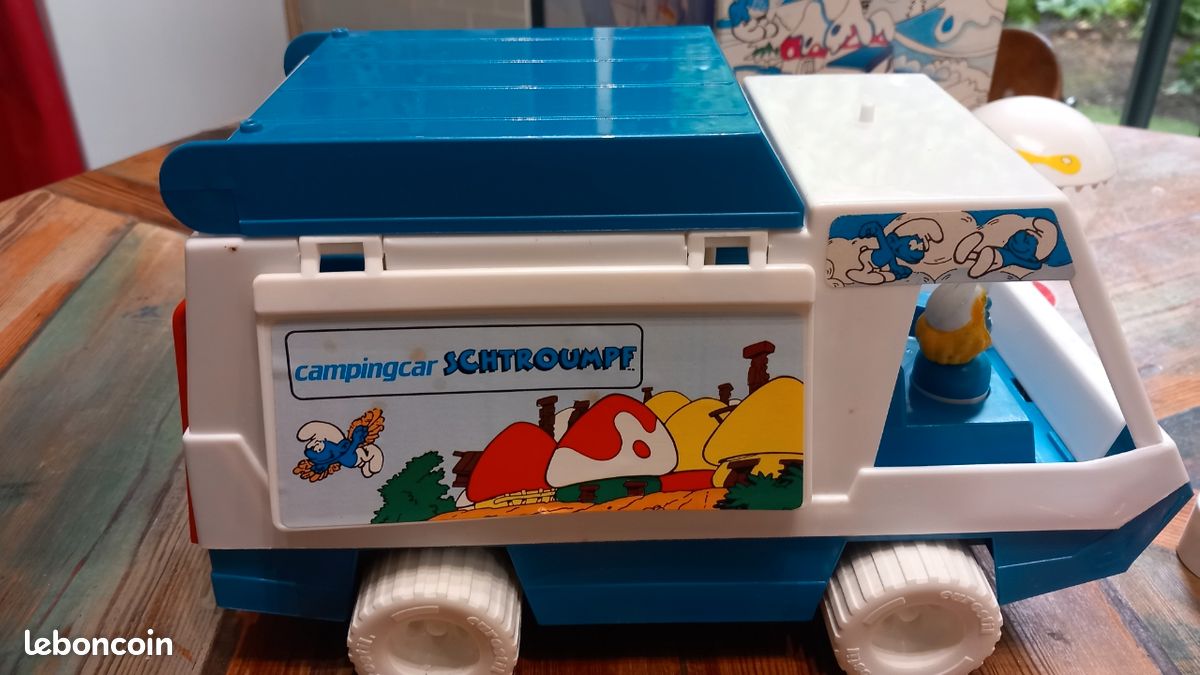 Jouet Camping-car Les Schtroumpfs - Puffo Camper - Eurostil - Made In Italy 1983 - Vintage