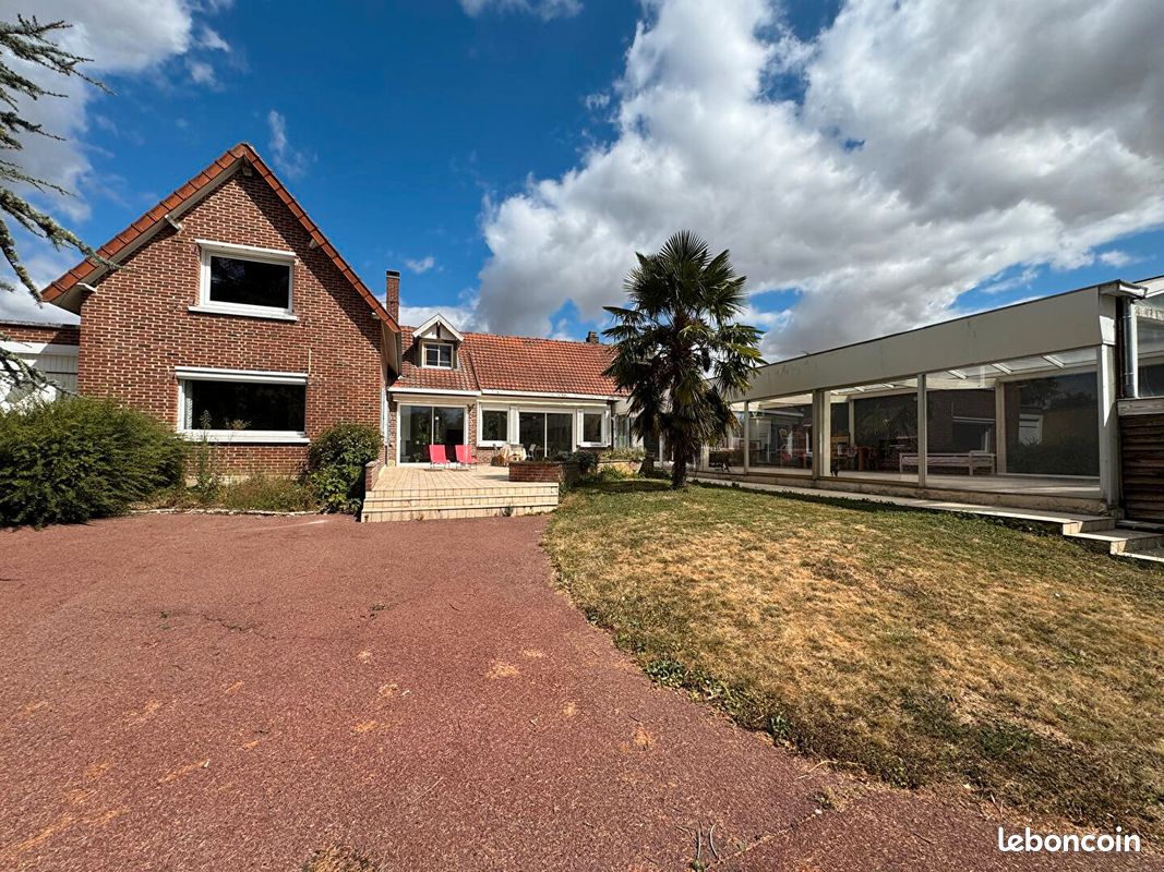 Maison 7 pièces 243 m² · à Offoy · 243 m² · 328 000 €