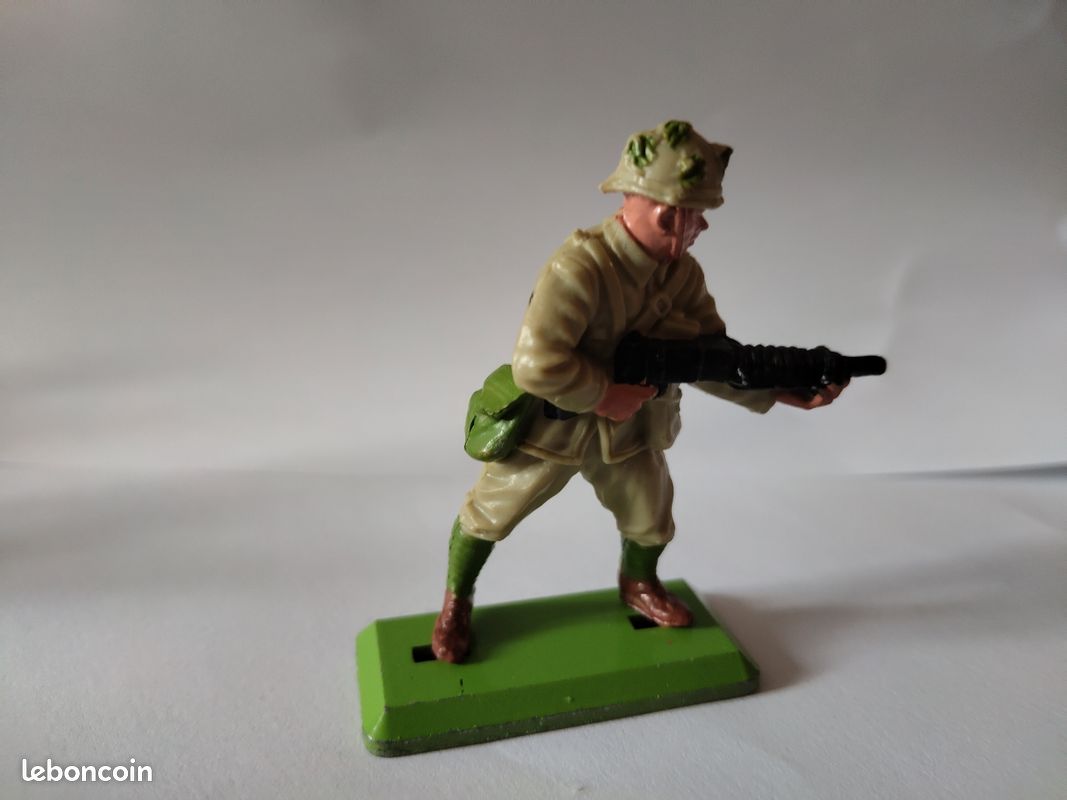 Soldats Britains en plomb peint
