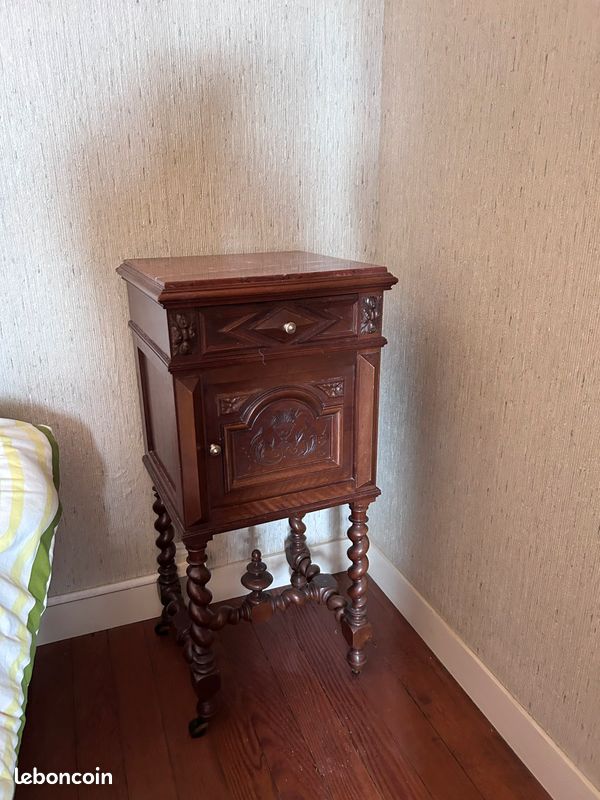 Lot / Sommier et meubles ancien (image 3)