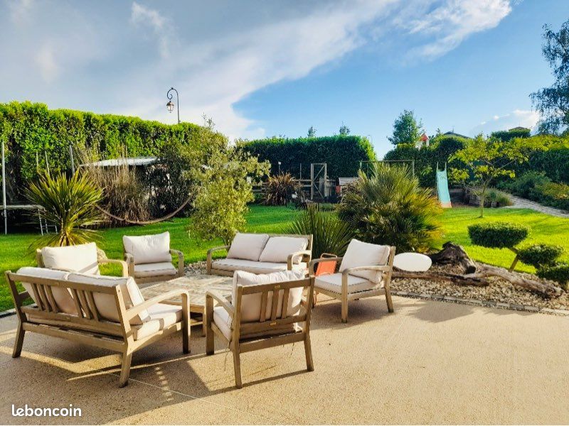 Maison 6 pièces 160 m² · à Lapeyrouse · 160 m² · 459 000 €