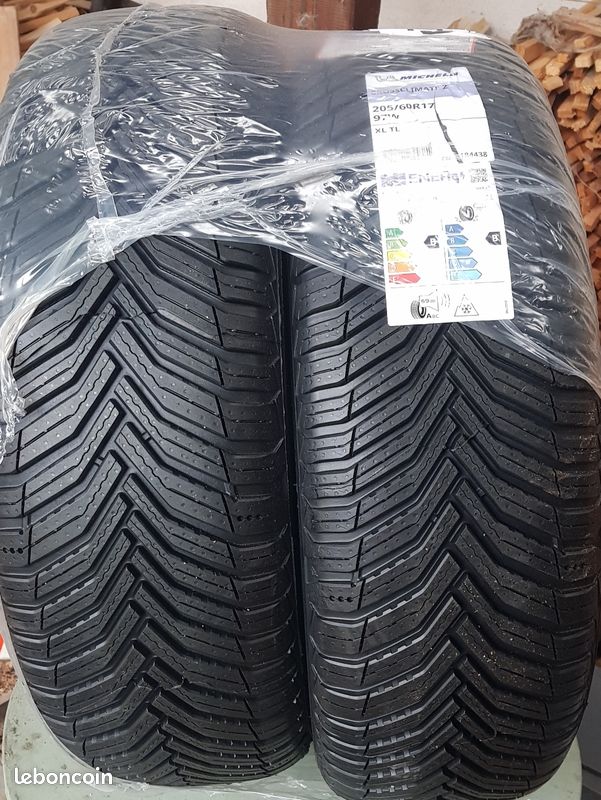 2 pneus Michelin 4 saisons Crossclimate 2 205 60 r17 - Équipement auto