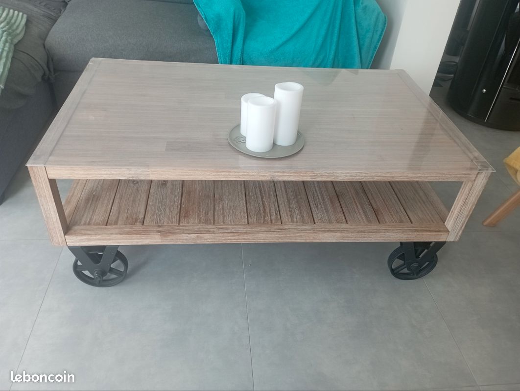 Table basse cocto
Le plateau supérieur a toujours été protégé par un plexiglass que je donne avec la table.
Dimensions : longueur 120 cm, largeur 70 cm et hauteur 46 cm
Achetée neuve a 269
Vendue 50 (image 1)