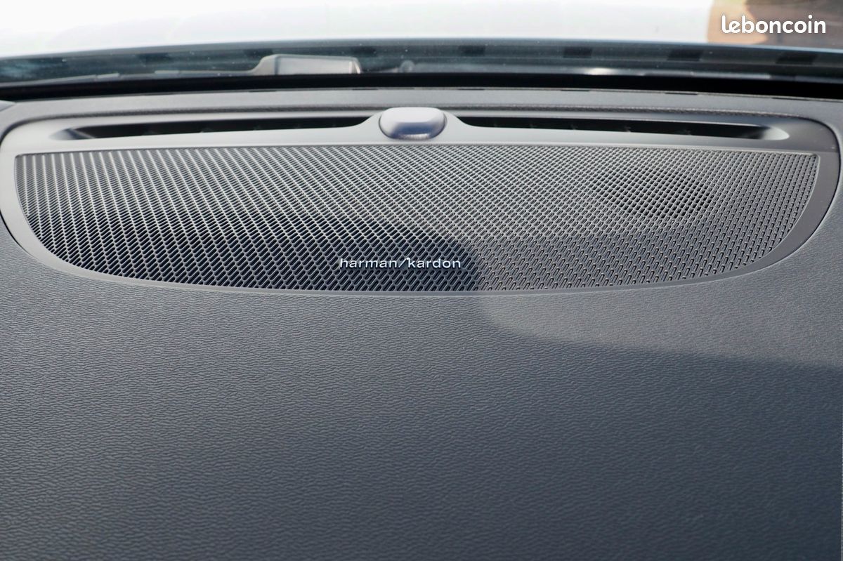 VOLVO V60 B3 163 Geartronic Inscription Luxe + Toit panoramique + Caméra + Attelage + HUD + H.Kardon + Pilot Assist + Options, 1ère Main - Garantie 12 mois (image 10)