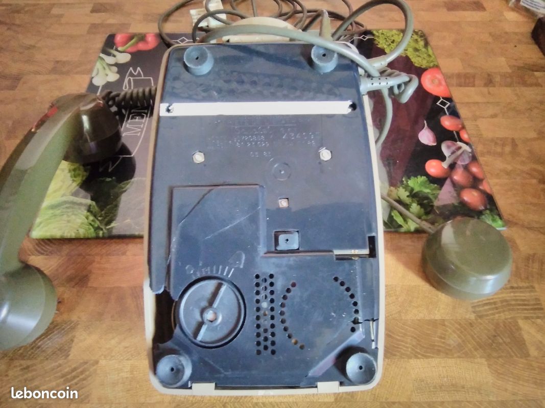 Téléphone fixe vintage (image 2)