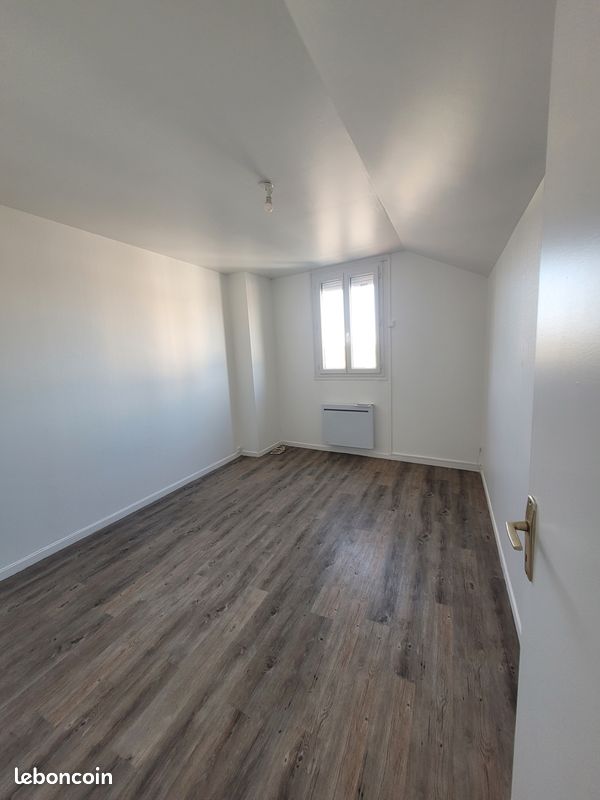 Appartement 1 pièce 24 m² · à Pont-Sainte-Maxence · 24 m² · 383 €