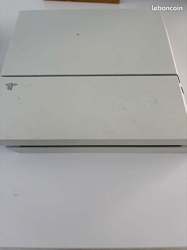 Vente PS4 slim Blanche (image 4)