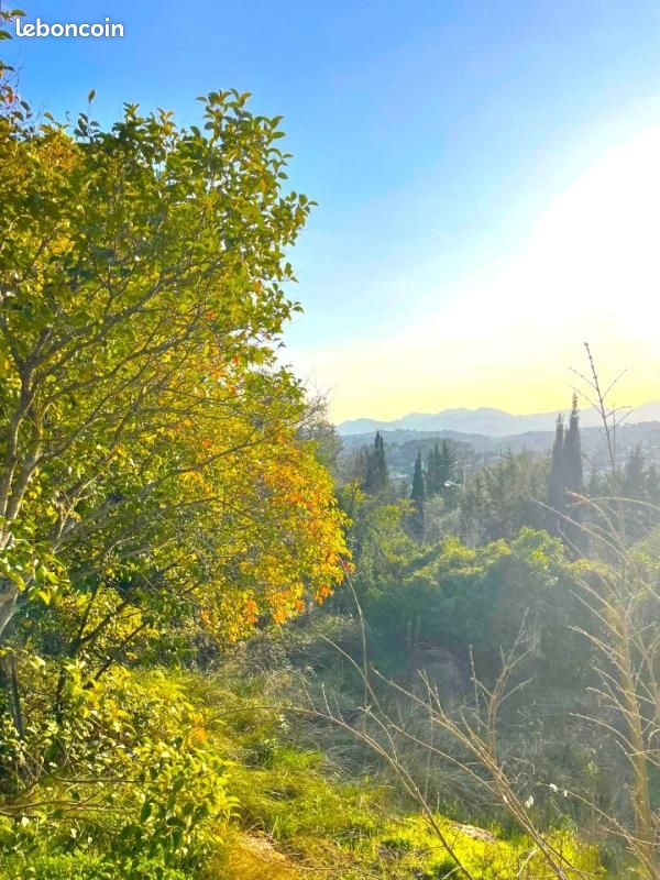 Terrain 1 850 m² Mougins · 850 000 €