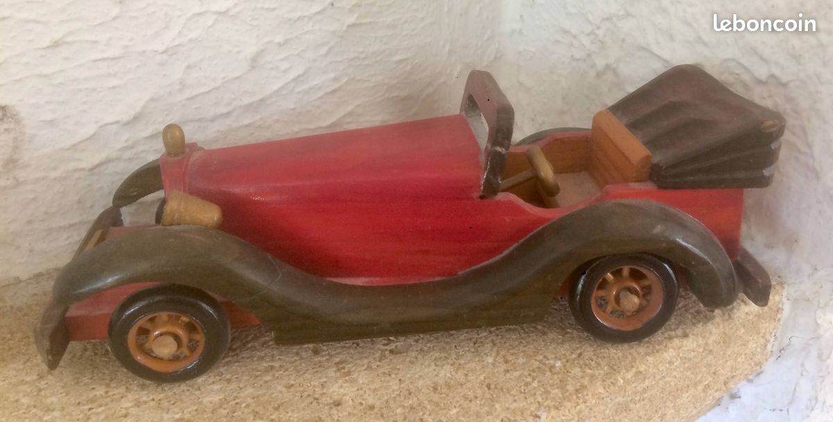 Voiture tacot en bois (image 1)