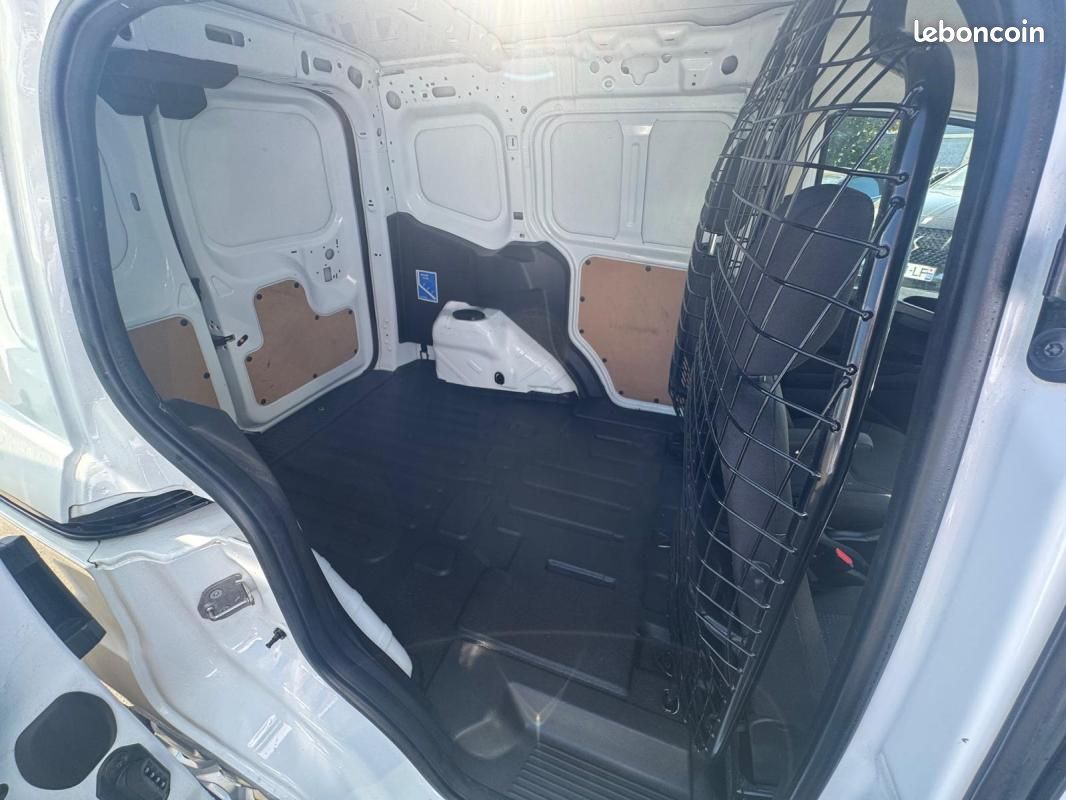 Ford transit courier 1.5 TDCI 100 CH TREND PRIX HT (image 5)