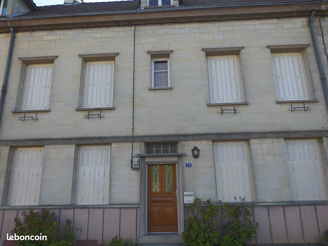 Maison 6 pièces 140 m² · à Beaumont-en-Argonne · 140 m² · 700 €/mois