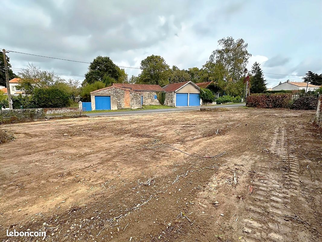 Terrain 550 m² · à La Haie-Fouassière · 550 m² · 117 680 €