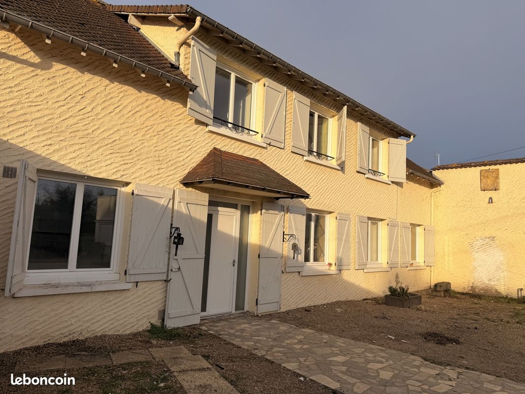 Maison 6 pièces 160 m² · à Avermes · 160 m² · 172 000 €