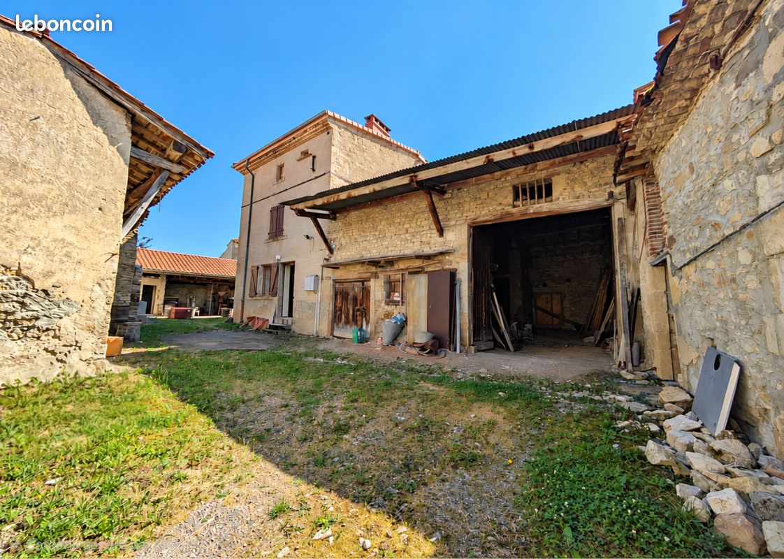 Maison 5 pièces 120 m² · à Moissat · 120 m² · 180 000 €
