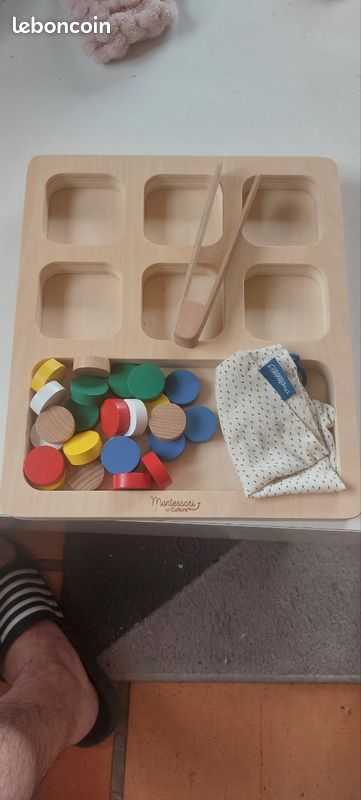 Jeu d'éveil en bois montessori (image 1)