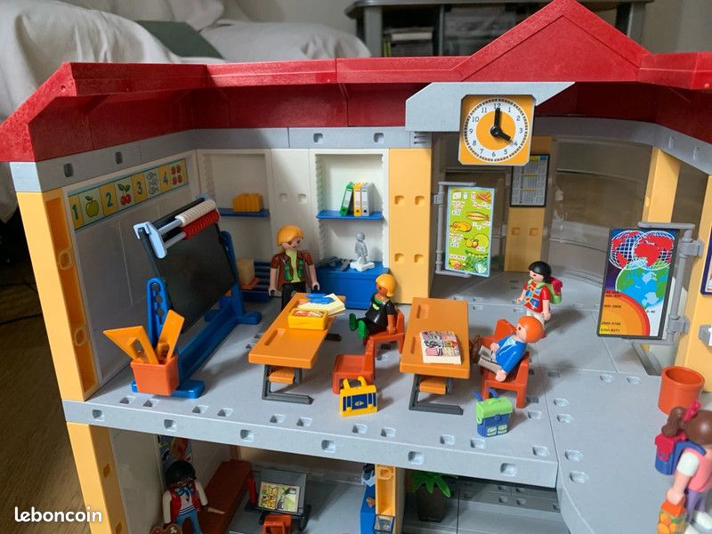 Playmobil 5923 – La Grande école Avec 3 Classes – 491 Pièces, Boîte Collector Neuve