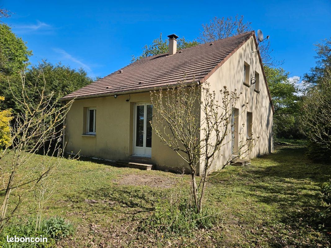 Maison 4 pièces 110 m² · à Mehun-sur-Yèvre · 110 m² · 160 000 €