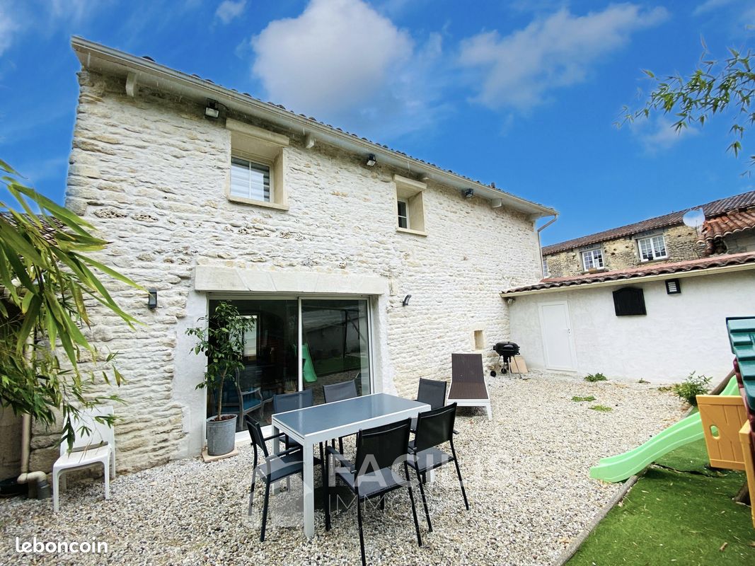 Maison 9 pièces 311 m² - Asnières-sur-Nouère 16290 (image principale 9)