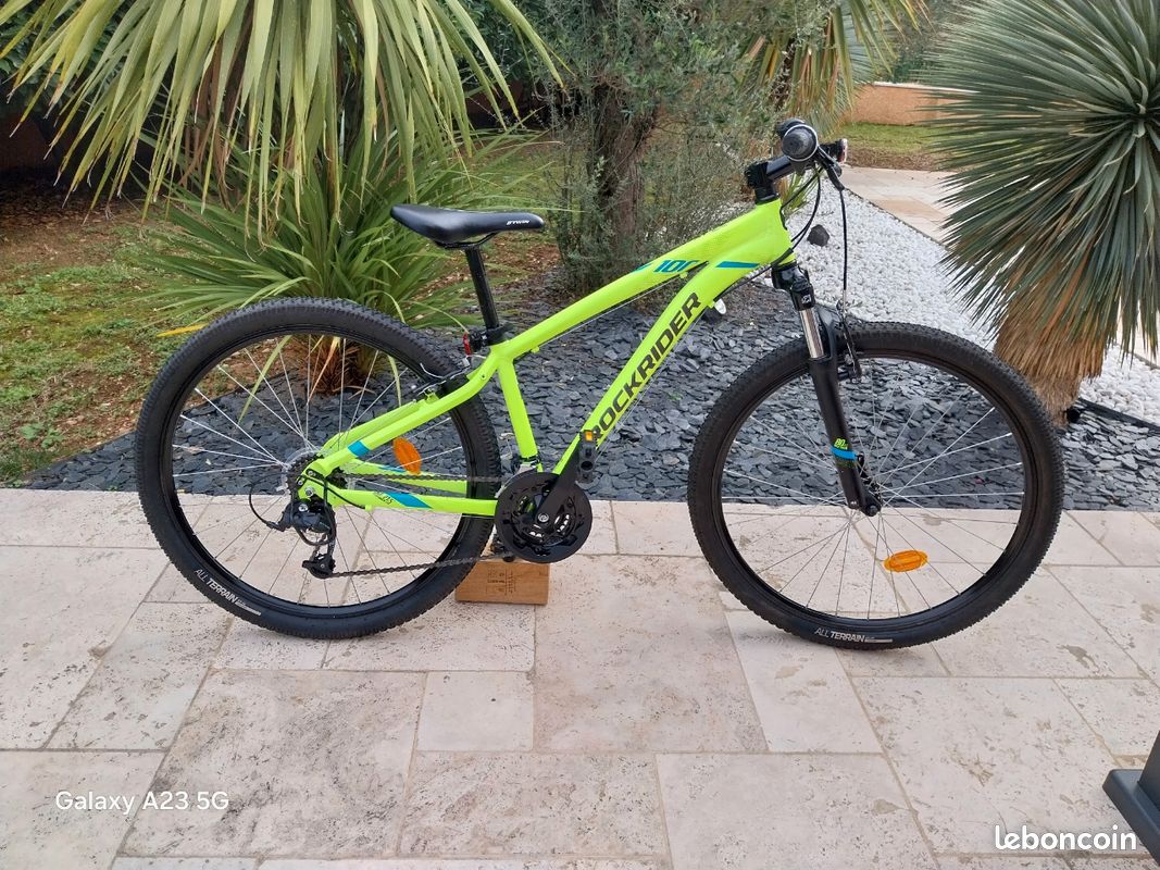 Vélo VTT Decathlon Rockrider ST100 27,5 pouces cadre aluminium Vélos